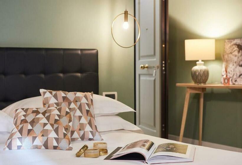 استودیوی لوکس, Residence Leopoldo