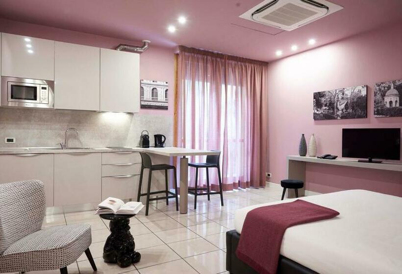 استودیوی لوکس, Residence Leopoldo