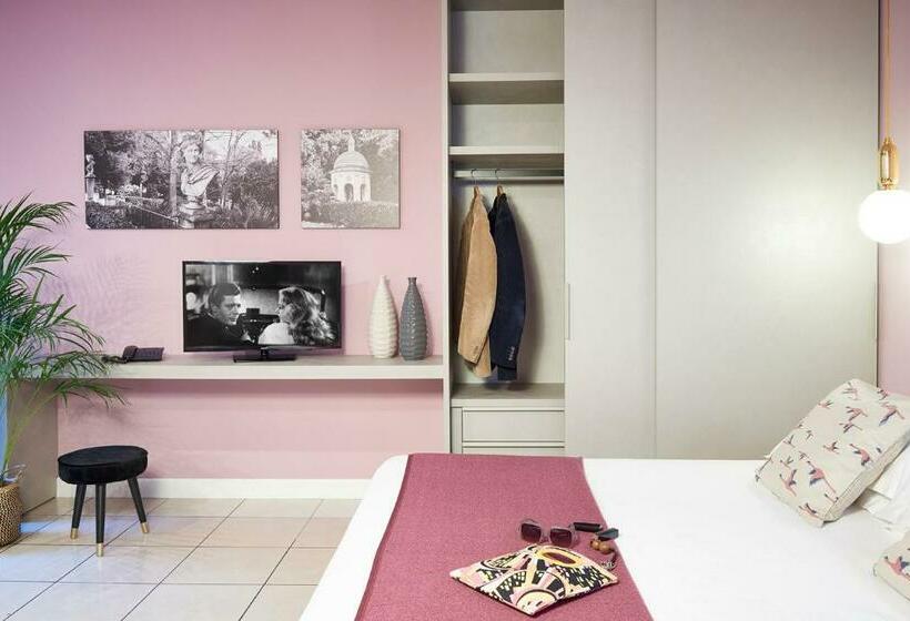 استودیوی لوکس, Residence Leopoldo