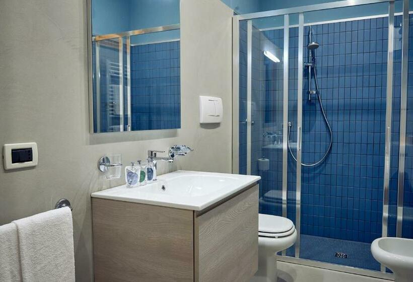 استودیوی لوکس, Residence Leopoldo