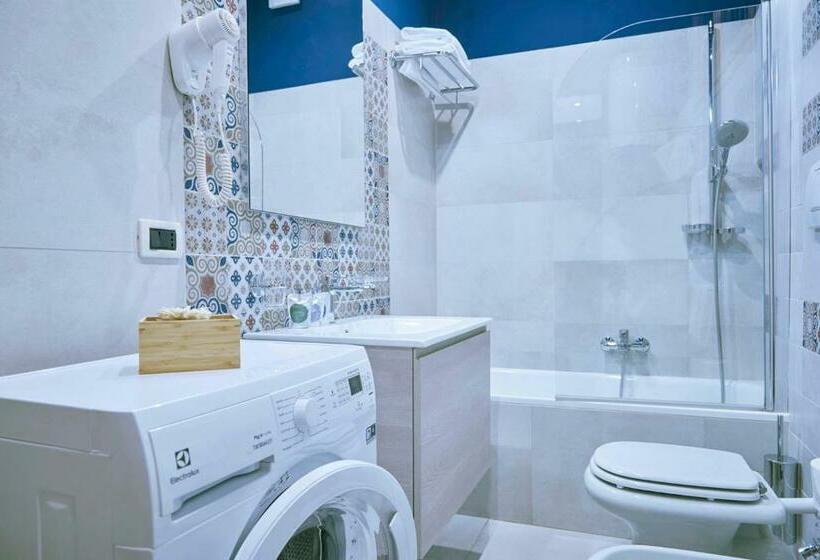 استودیوی لوکس, Residence Leopoldo