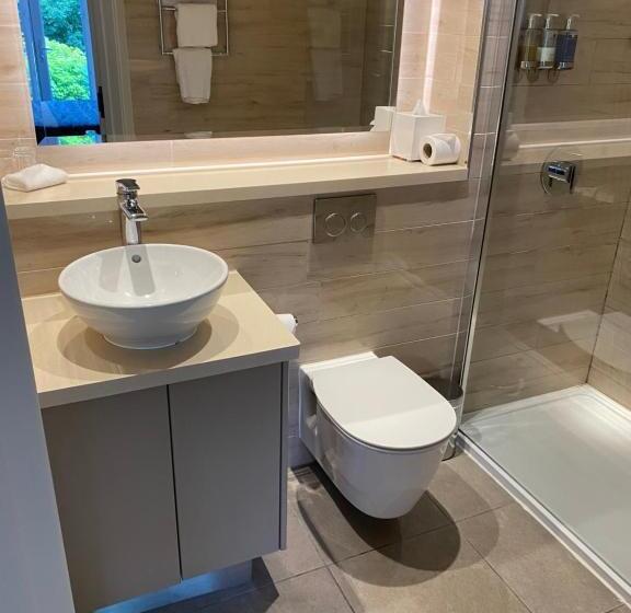 家庭套房, 315 Bar & Restaurant