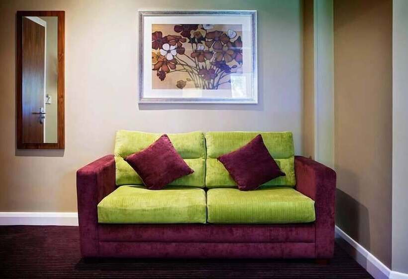 家庭套房, 315 Bar & Restaurant