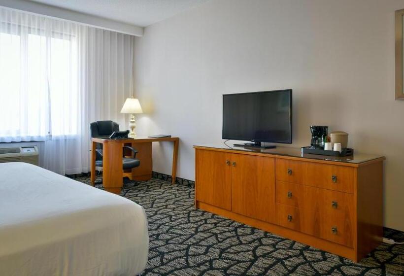 스위트 킹사이즈 침대, Empire Suites