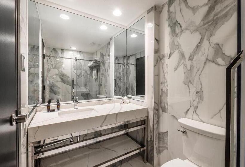 스탠다드 룸, Empire Suites