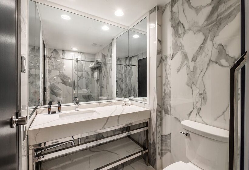 스탠다드 룸, Empire Suites