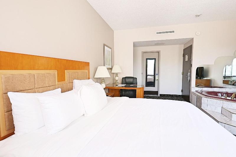 스위트 킹사이즈 침대, Empire Suites