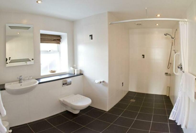 Номер Стандарт, Gwesty Ty Newydd