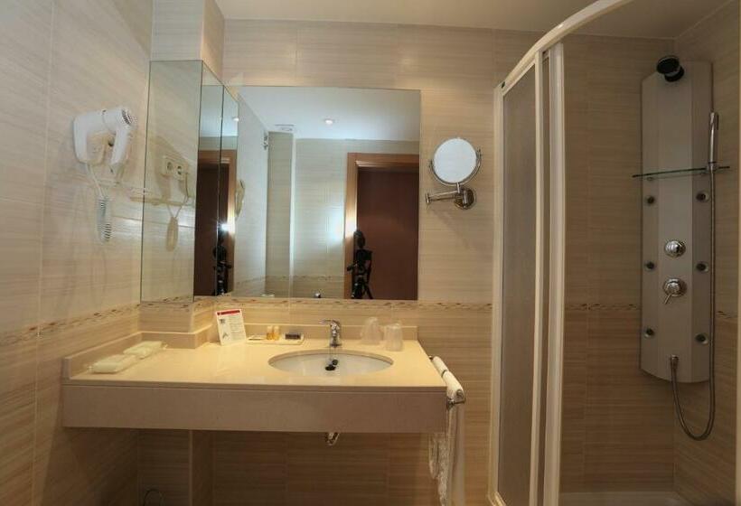 اتاق استاندارد, Hc Siguenza