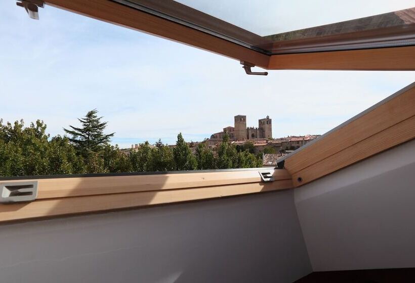 اتاق سوپریور, Hc Siguenza