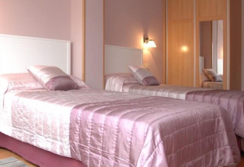 اتاق سوپریور, Hc Siguenza