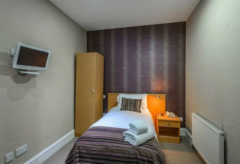 Standard Yhden Hengen Huone, The Dunavon