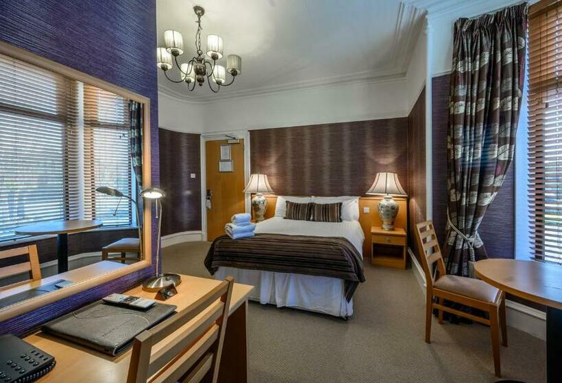 스탠다드 룸, The Dunavon