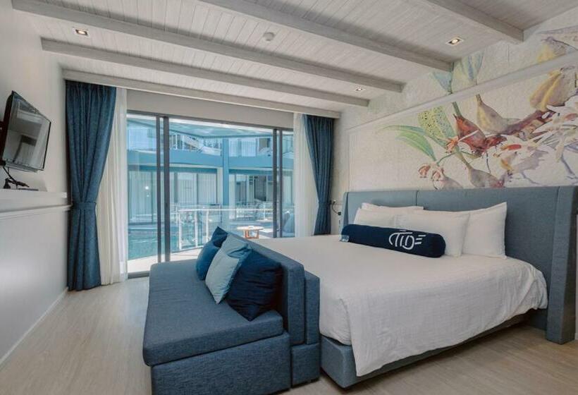 디럭스 룸, Tide Phuket Beach Front