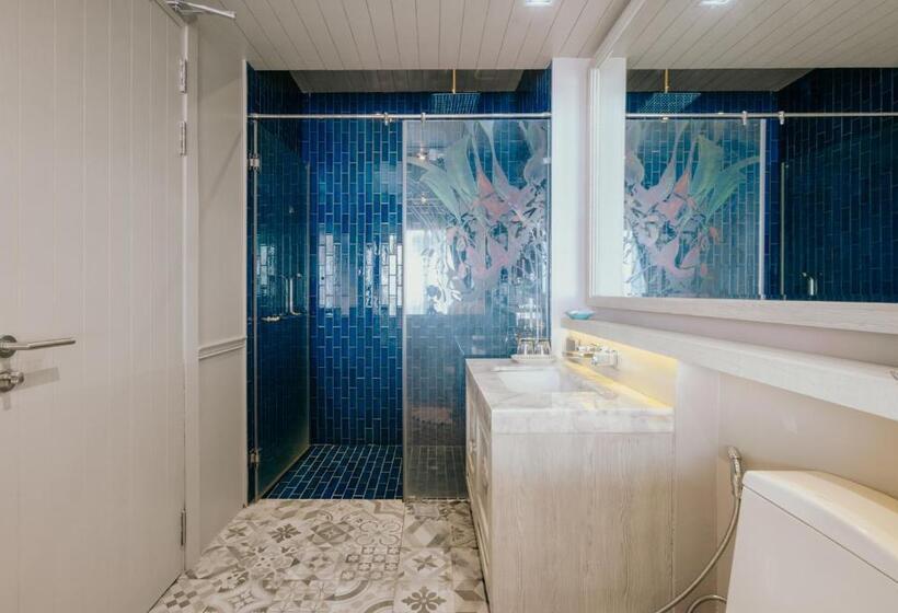 豪华海景房, Tide Phuket Beach Front