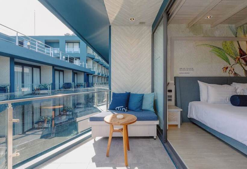 디럭스 룸, Tide Phuket Beach Front