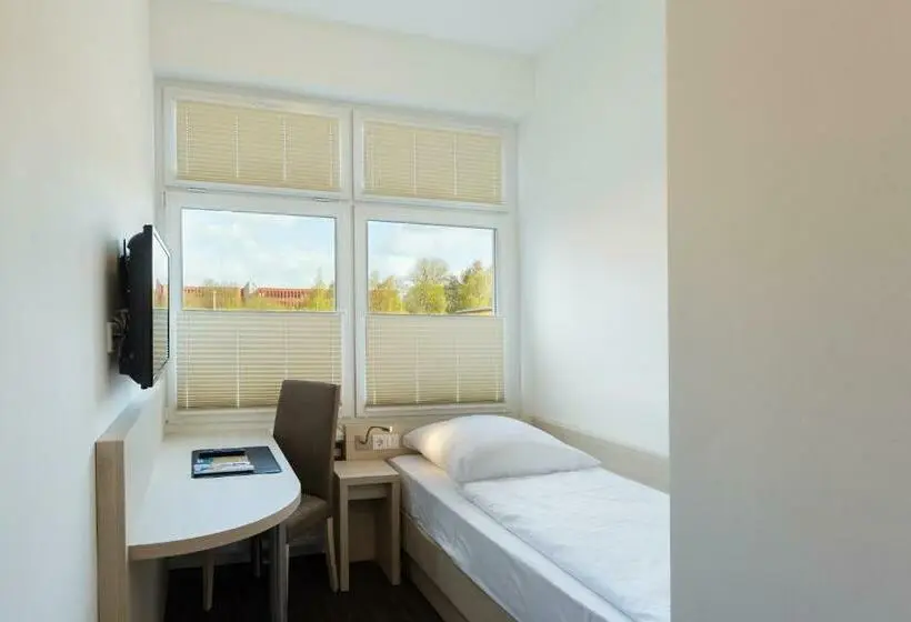Basic Yhden Hengen Huone, Viva Hotel Lübeck