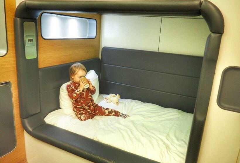 חדר סטנדרט יחיד, Yotelair London Gatwick Airport