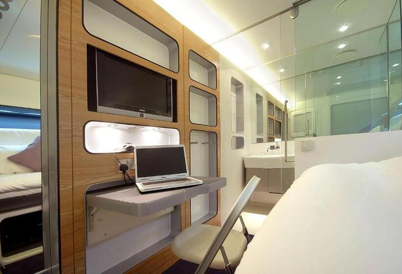 高级客房, Yotelair London Gatwick Airport