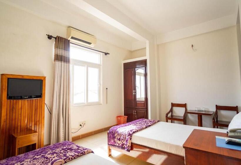 اتاق استاندارد, Lyly