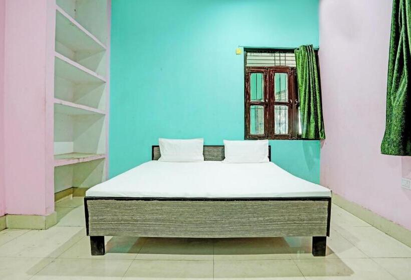 标准间, Oyo V K Guest House