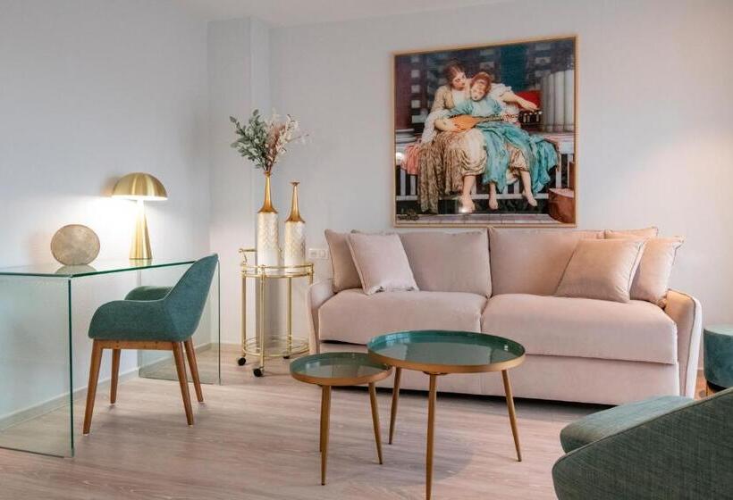 Люкс Повышенной Комфортности, Résidence Hôtelière Chambord Au Coeur De Menton   Entièrement Rénovée