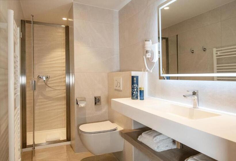 Студия Deluxe, Résidence Hôtelière Chambord Au Coeur De Menton   Entièrement Rénovée