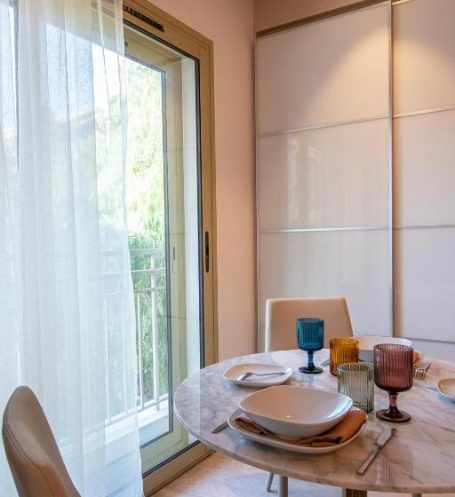 Апартаменты Deluxe 1 Спальня, Résidence Hôtelière Chambord Au Coeur De Menton   Entièrement Rénovée