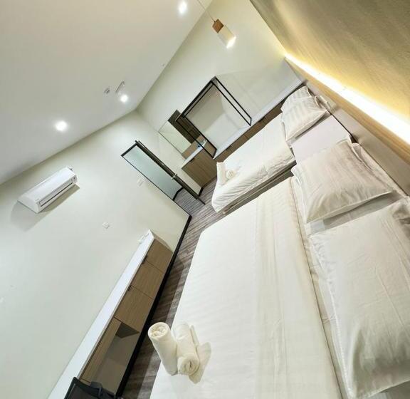 חדר משפחתי, Star