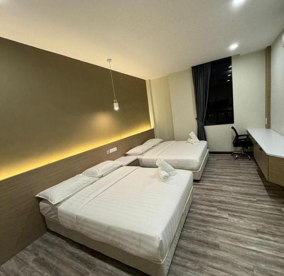 חדר משפחתי, Star