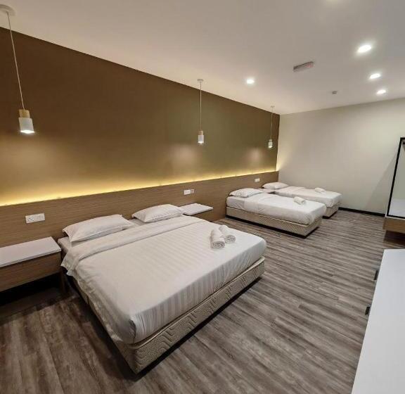 חדר משפחתי, Star