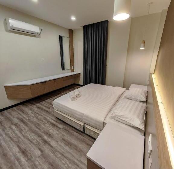 חדר משפחתי, Star