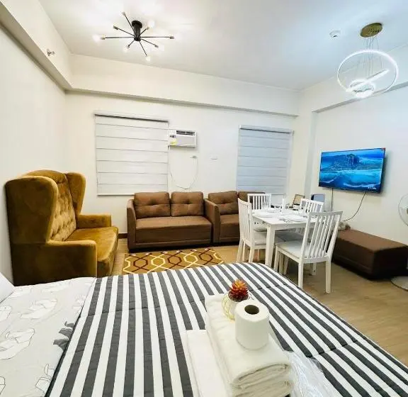 Deluxe Suite, Starlight Suites