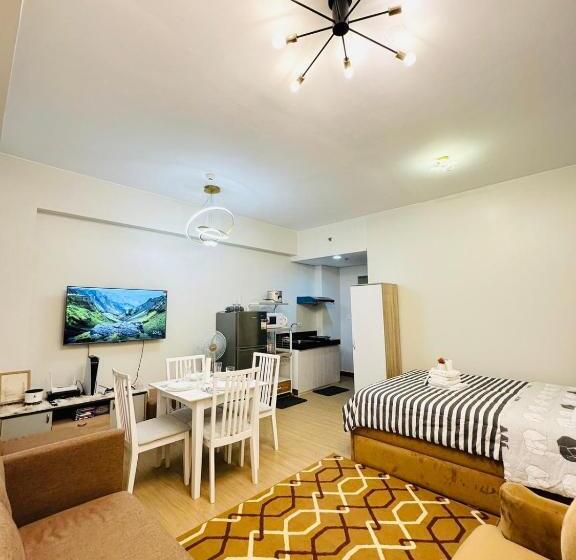 豪华套房, Starlight Suites