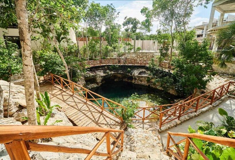 اتاق استاندارد, Stylish Studio With Exclusive Amenities, Private Balcony With Bathtub, Shared Swimming Pool And Spa