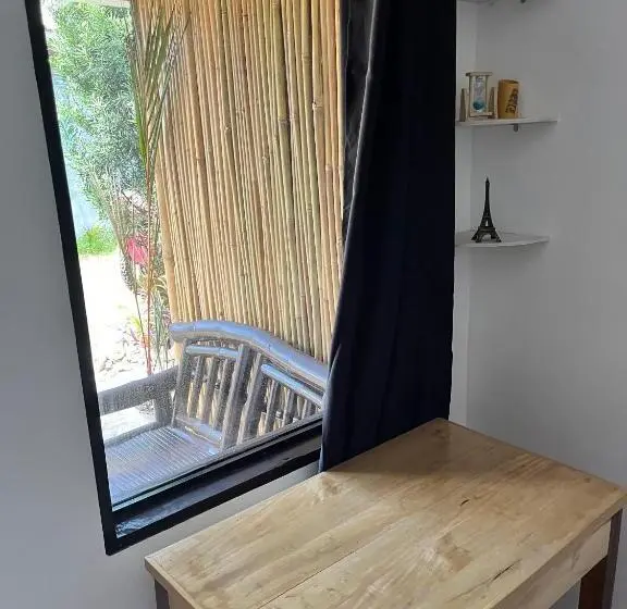 スタンダードルーム, Trisha Guesthouse