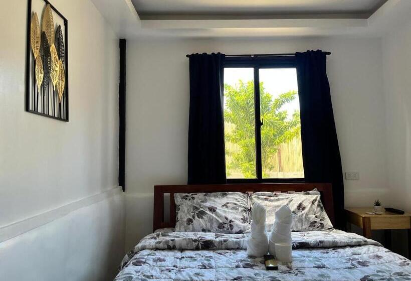 Deluxe Kamer, Trisha Guesthouse
