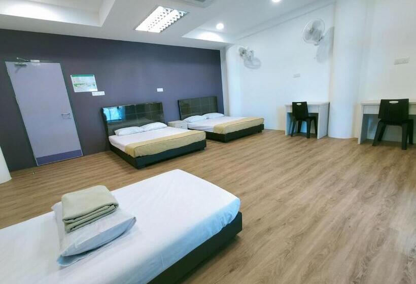 חדר סטנדרט לשלושה, Agape Hostel