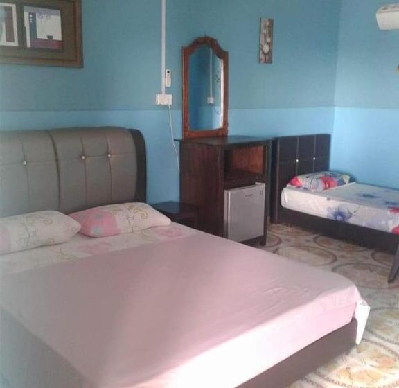 חדר סטנדרט לשלושה, Ella S Place Salang Tioman