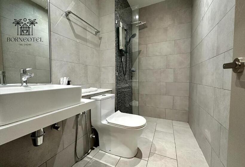 إستديو قياسى مطل على حمام السباحة, Borneotel The Shore Kk By Chg