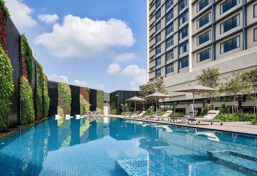Номер Стандарт Вид на Бассейн, Hyatt Place Johor Bahru Paradigm Mall