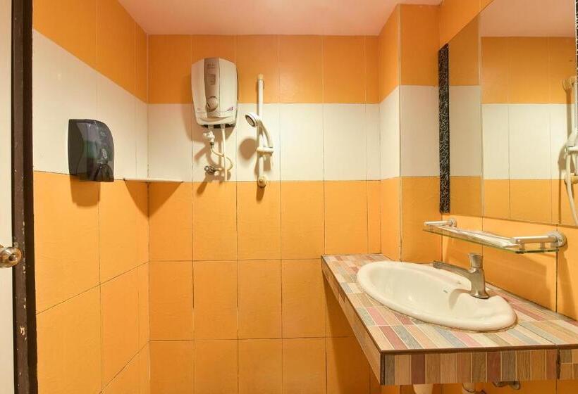 Suite Familiar, Capital O 516 Grand Ct