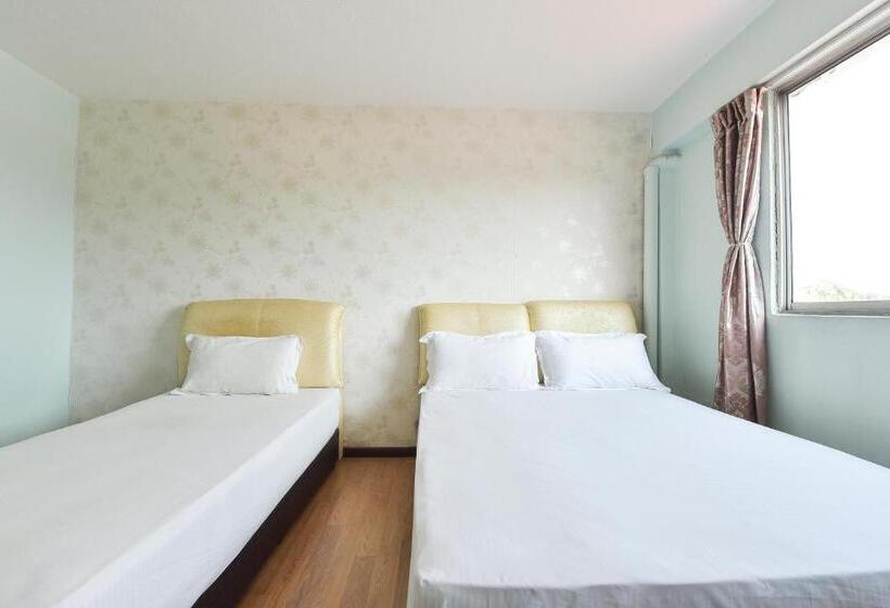 Suite Superior, Capital O 516 Grand Ct