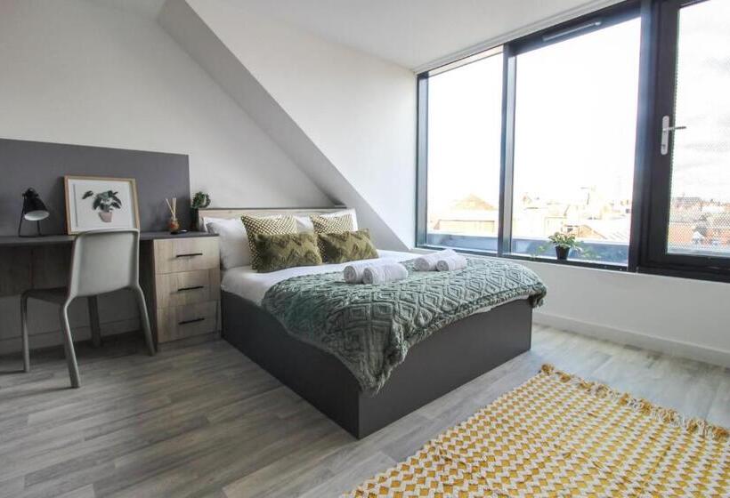 استودیوی سوپریور, The Nest Le1