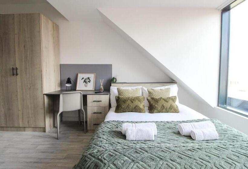 استودیوی سوپریور, The Nest Le1
