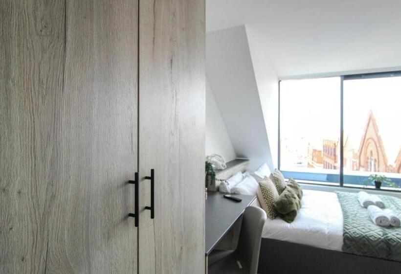 استودیوی سوپریور, The Nest Le1