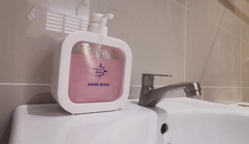 اتاق استاندارد یک نفره, Treasure Hunter At Heritage Georgetown