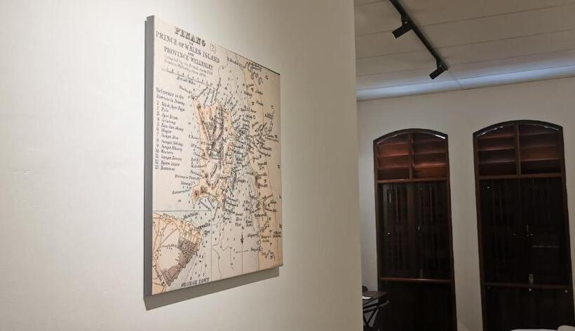 اتاق خانوادگی, Treasure Hunter At Heritage Georgetown