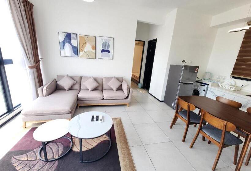 سوییت لوکس, Urban Suite   George Town