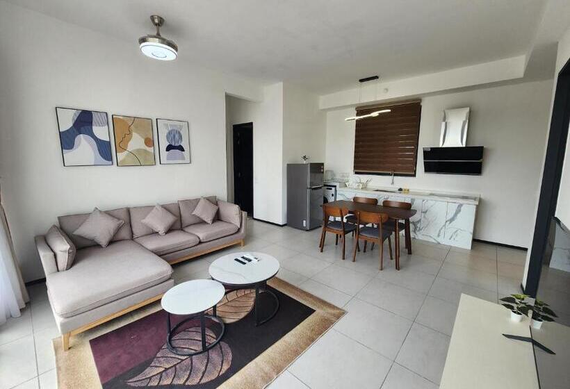 سوییت لوکس, Urban Suite   George Town